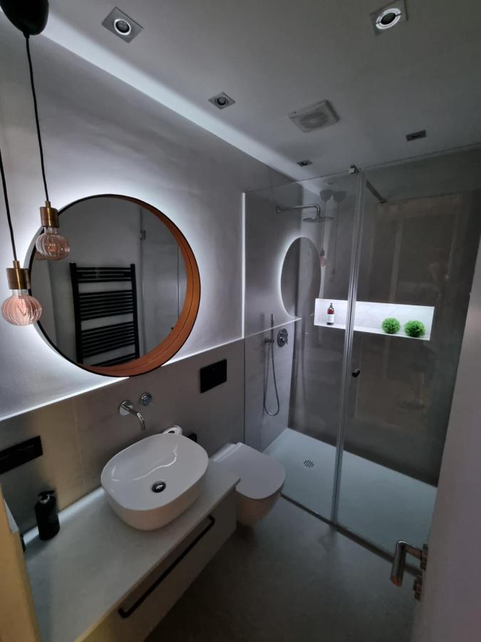 Arena Design Apartments With Free Private Parking And With A Terrace Pula Bagian luar foto