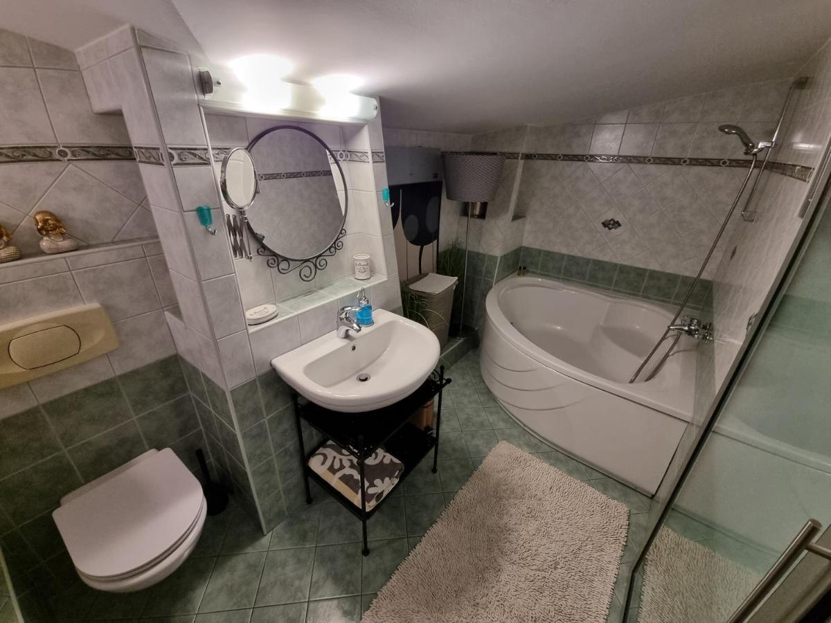 Arena Design Apartments With Free Private Parking And With A Terrace Pula Bagian luar foto