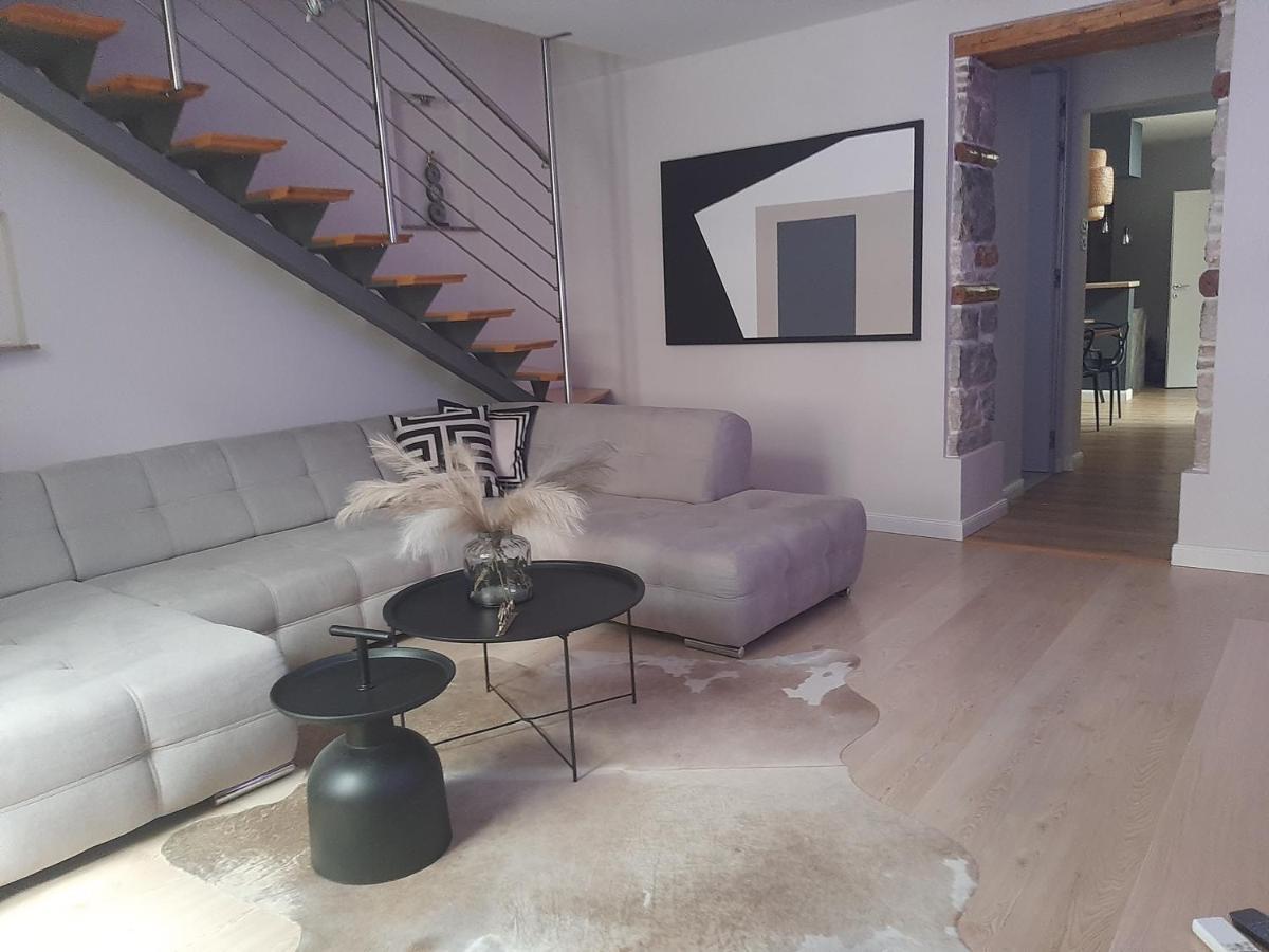 Arena Design Apartments With Free Private Parking And With A Terrace Pula Bagian luar foto