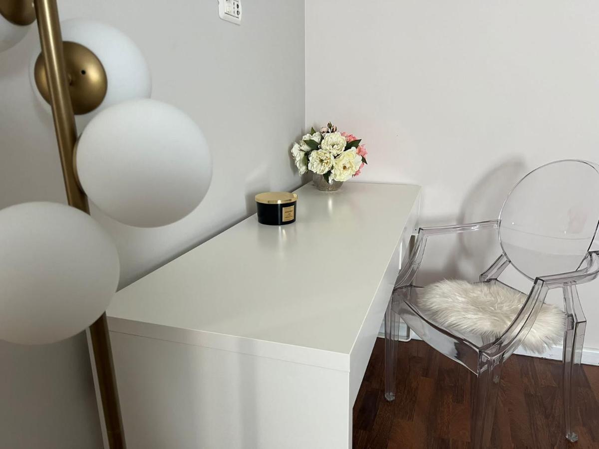 Arena Design Apartments With Free Private Parking And With A Terrace Pula Bagian luar foto