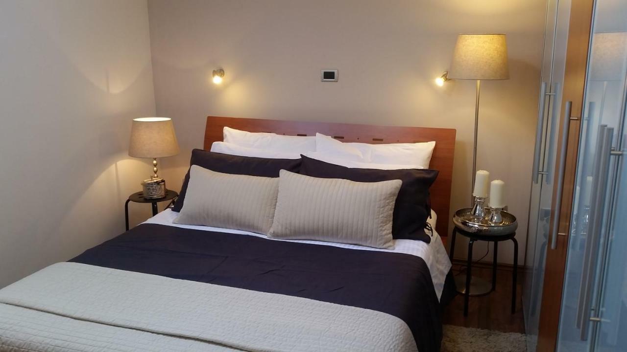 Arena Design Apartments With Free Private Parking And With A Terrace Pula Bagian luar foto